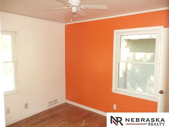 4th image of 6305 Charles St