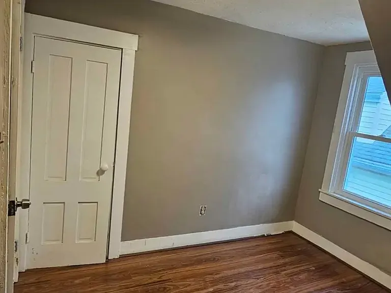 33 Winsor St #3 — Photo 5