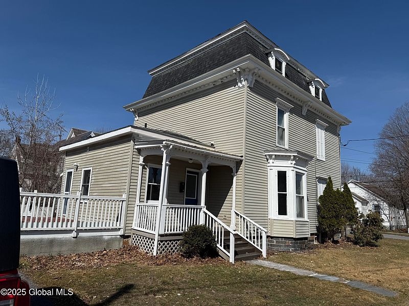 2nd image of 18 Morrison Avenue