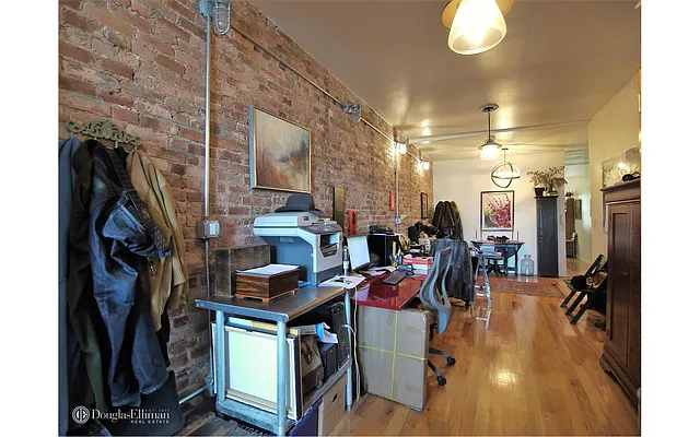 Rented by Douglas Elliman | media 33