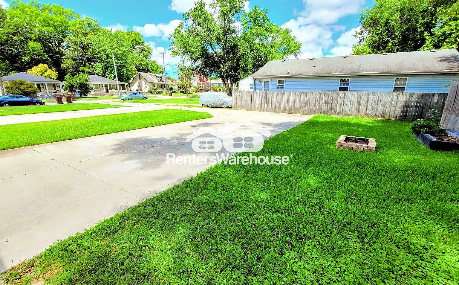 Gorgeous 2-Story Home! — Photo 2