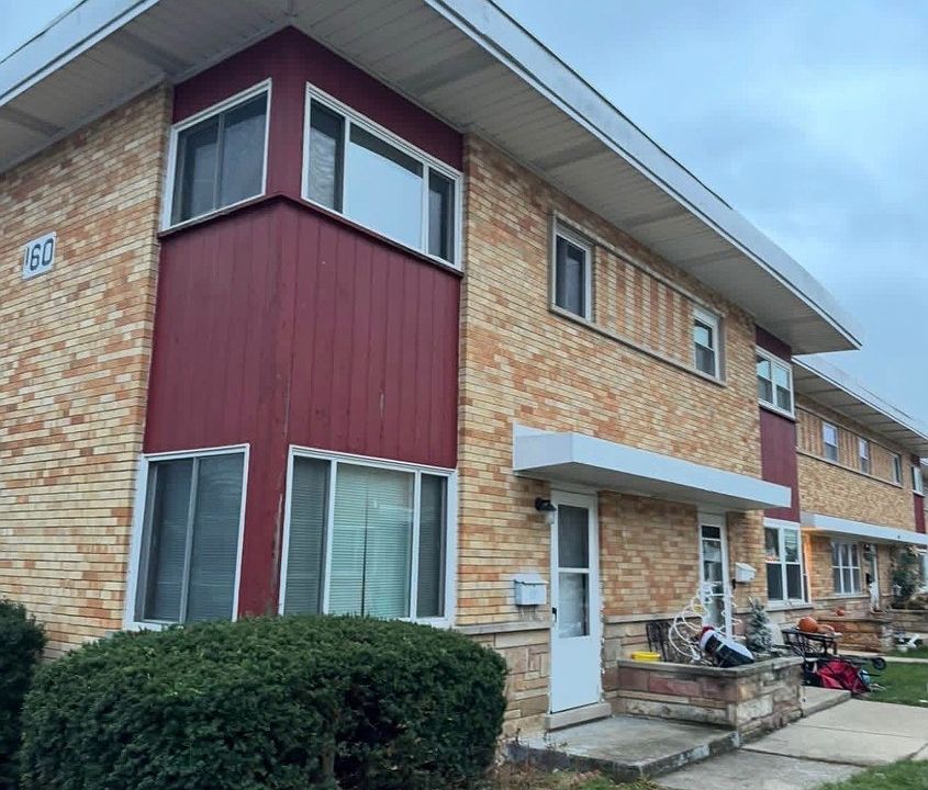 1st image of 160 E Northwest Hwy APT I