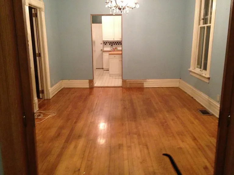 1141 N Winchester Ave — Photo 5
