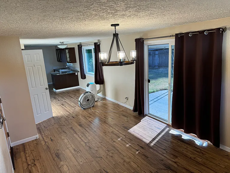 10308 NW 20th Ave — Photo 14