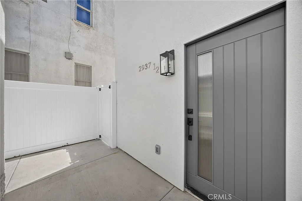 3 bed, 1100 sqft, $3,700 — Photo 1