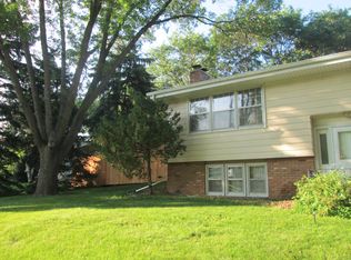 9220 45th Ave N, New Hope, MN 55428