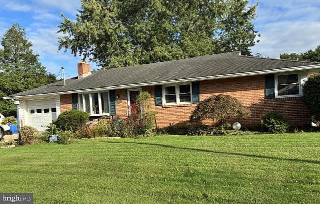 1st image of 2018 Pineview Dr
