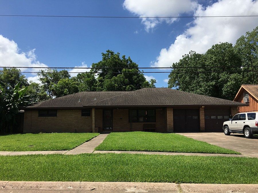 1st image of 213 W Texas Ave