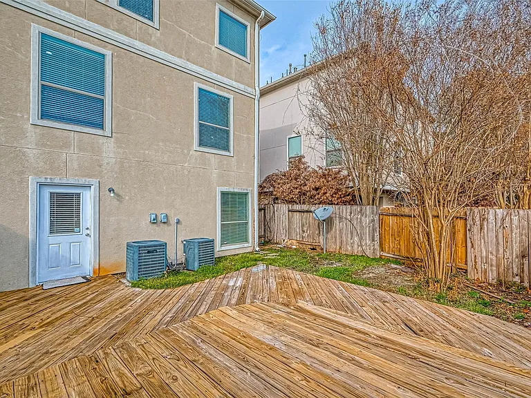 7816 Stoneyway Dr — Photo 41