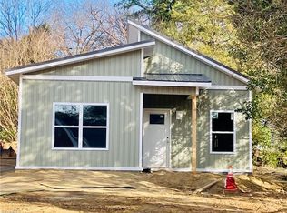 609 N Marshall St, Graham, NC 27253