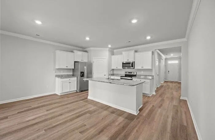 4 bed, 2.0 bath, 1884 sqft, $1,995 — Photo 3