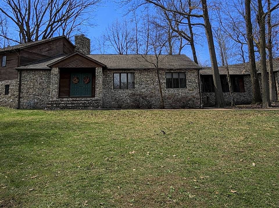 1st image of 131 Bona Terra Dr