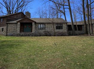 131 Bona Terra Dr, Mount Carmel, IL
