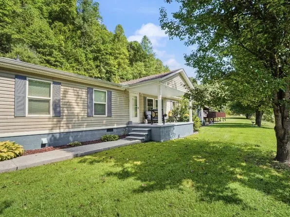 3142 Vest Talcum Rd, Vest, KY 41772