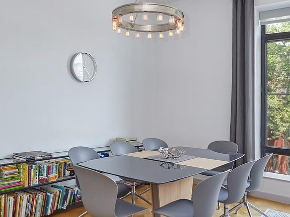 5th image of 260 Greene Ave #3