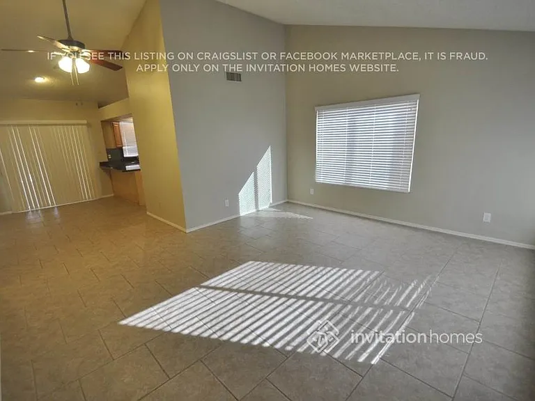 1320 E Tonto Ln — Photo 3