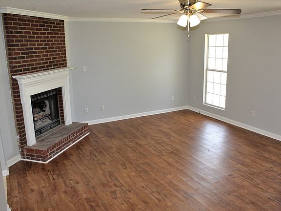 3rd image of 121 Jowers Ln