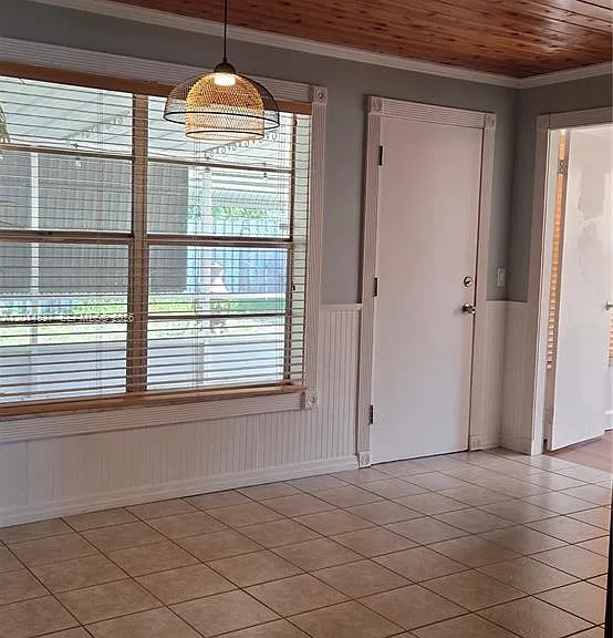 2240 NE Rustic Way — Photo 8
