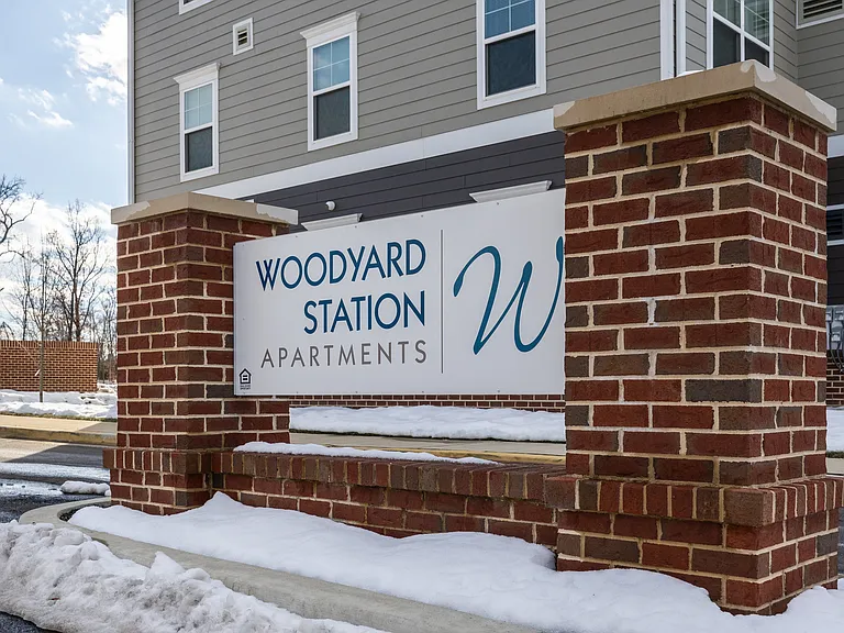 Woodyard Station - Senior — Photo 5
