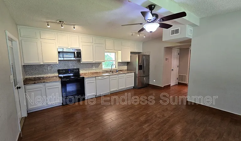 2917 Parr Ct W — Photo 4