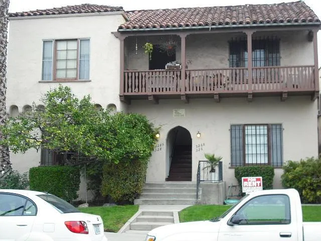 Stanley Ave Apts