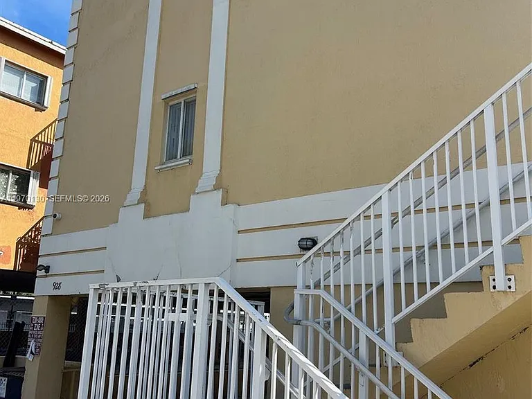 928 SW 3rd St #207 — Photo 6