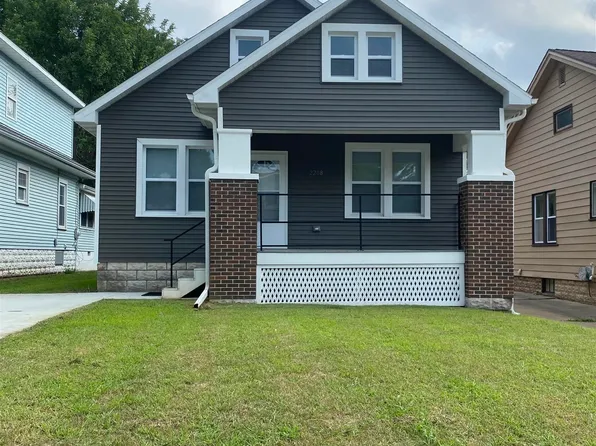 2208 College Ave, Quincy, IL 62301