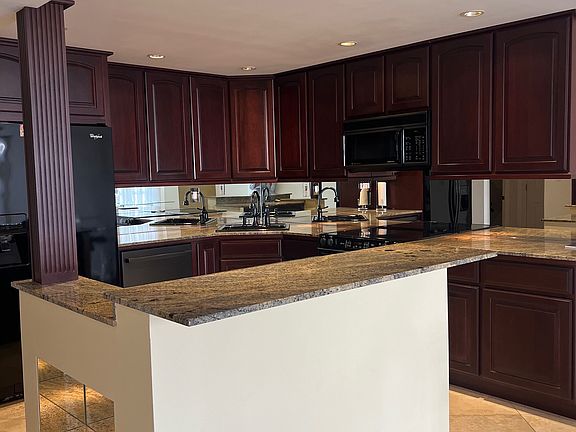 3rd image of 707 S Gulfstream Ave Unit 406