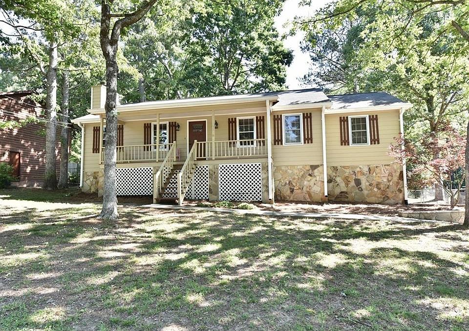 1st image of 879 Falconcrest Dr