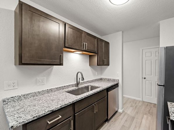 1212 Washington Memorial Dr APT 305