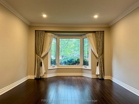 4th image of 1230 Glenashton Dr