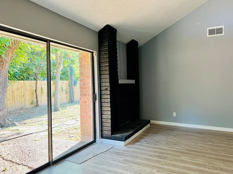 7627 Candlegreen Ln — Photo 12