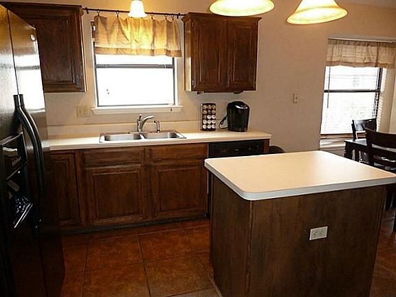 5th image of 612 Ashford Dr