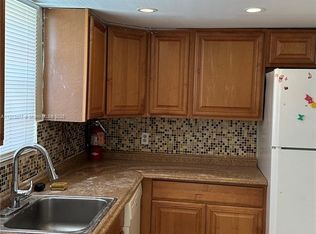 2175 NE 170th St APT 301, North Miami Beach, FL 33162