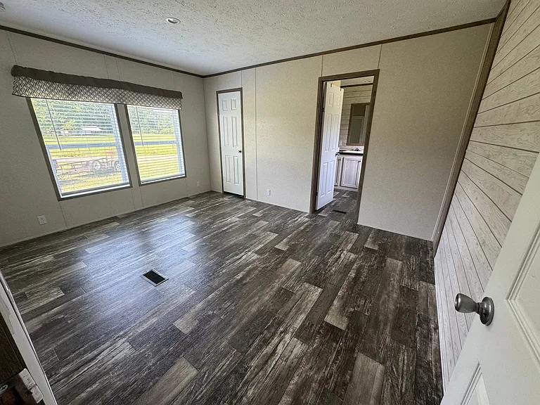 24560 Verneiul Ln — Photo 10