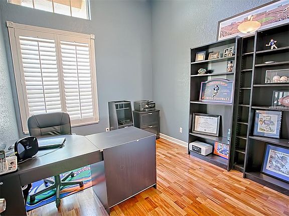 4th image of 4045 Greystone Dr