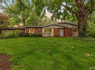 198 River Bend Cir, Chesterfield, MO 63017