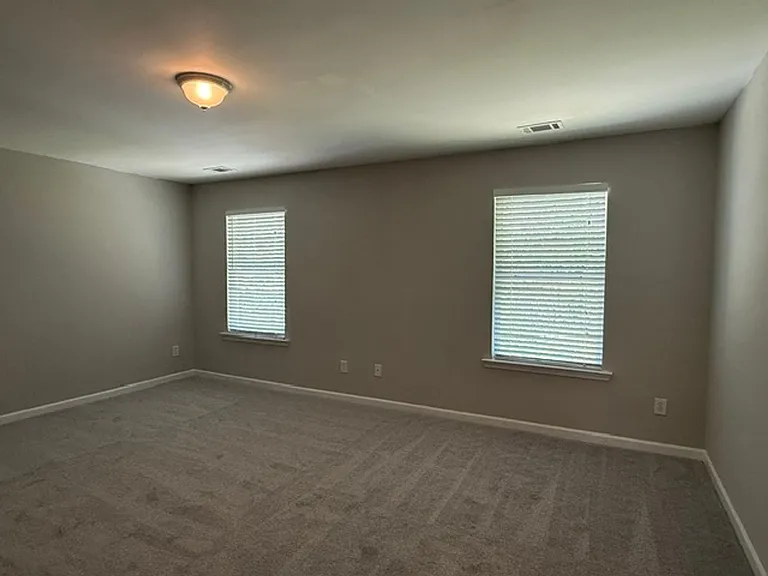 19 Black Diamond Dr — Photo 12