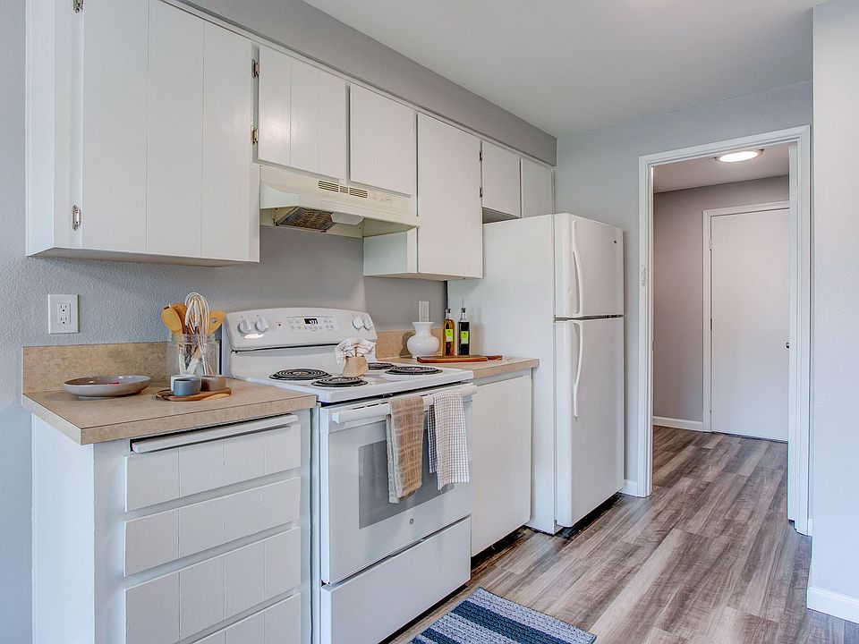 Thomasville Apartments - 14302 SE Division St Portland OR | Zillow