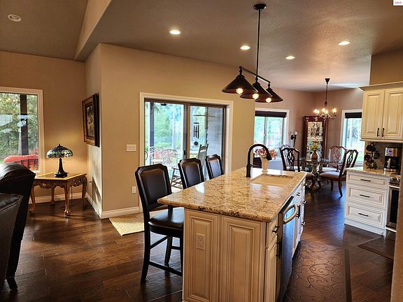 5th image of 49 Miley Ct