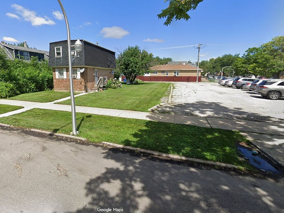 1st image of 1404 W 61st St