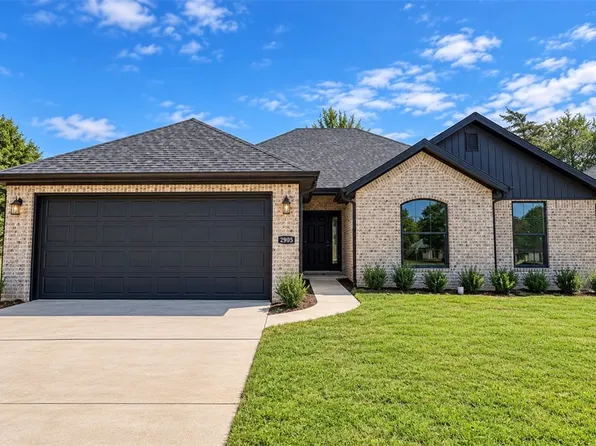 2905 S 2nd St, Rogers, AR 72758