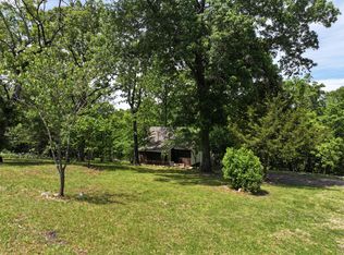 589 Hickory Ln, Pineville, MO 64856