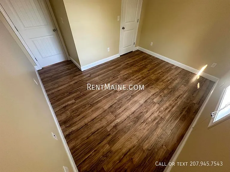 37 Basketball Ct — Photo 3