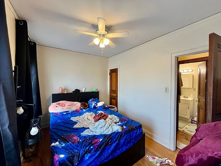 4480 N Oakland Ave — Photo 28