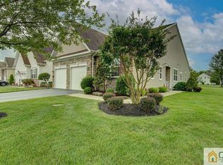 16 Draw Bridge Dr, Monroe Township, NJ 08831