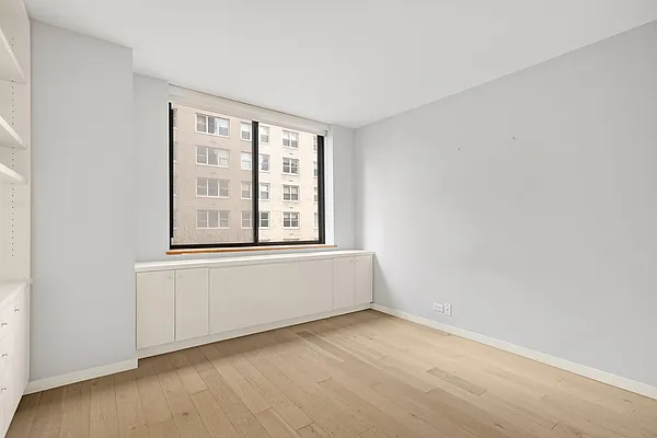 Rented by Compass | media 12