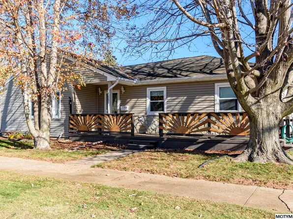 1551 N Rhode Island Ave, Mason City, IA 50401