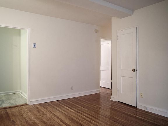2nd image of 139 W Tulpehocken St APT C1
