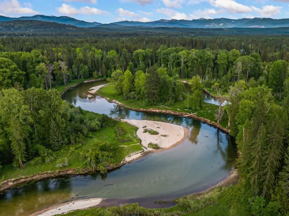 386 Hummingbird Dr, Samuels, ID 83864